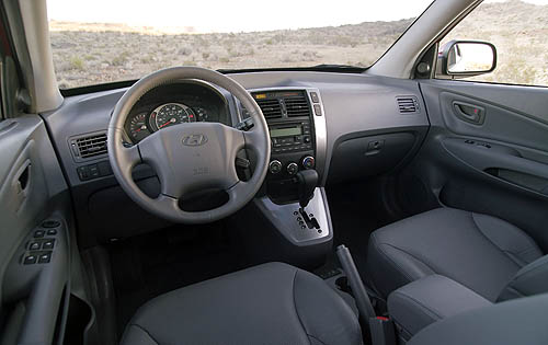 2006 Hyundai TUCSON SUV 2wd. 4cyl, Power,, Mint color, Window tint, 